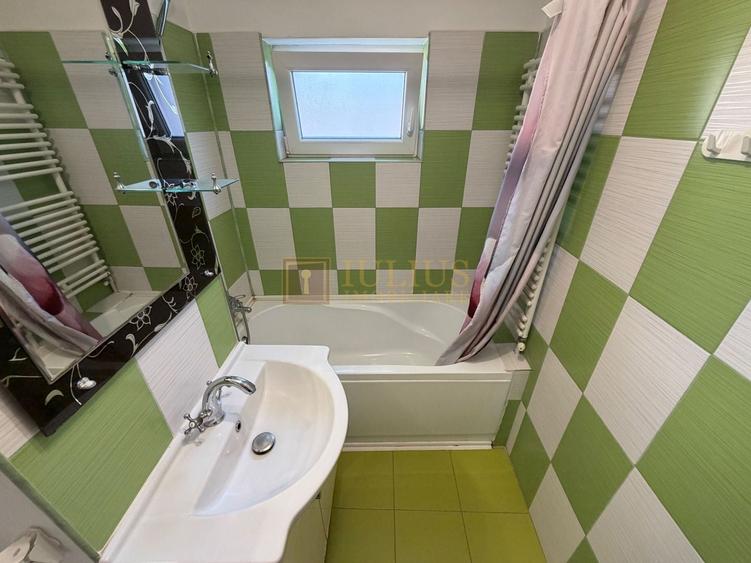 Apartament cu 3 camere semidecomandat, mobilat în Girocului