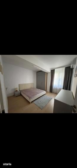 Apartament cu 3 camere în Centrul Civic