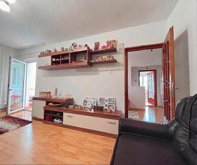 Apartament cu 2 camere decomandat în Alexandru cel Bun