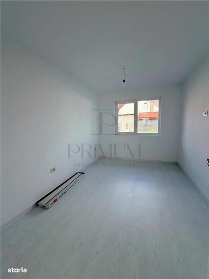 Casă cu 4 camere decomandat în Central