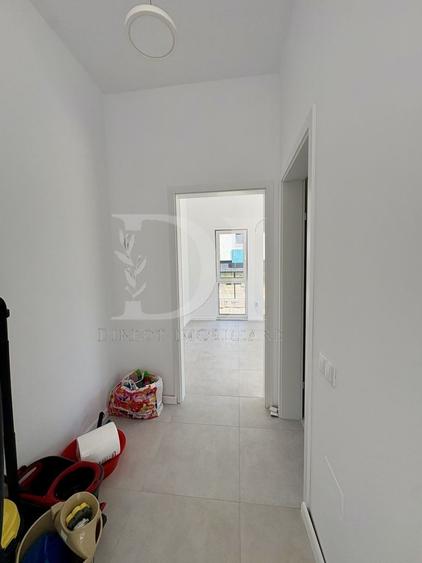 Apartament cu 2 camere semidecomandat, mobilat în Florești
