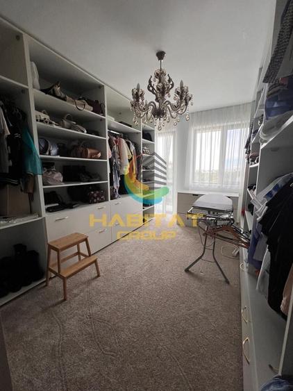Penthouse cu 4 camere decomandat, mobilat în Apărătorii Patriei