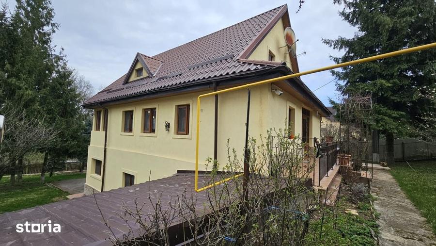 Casă cu 5 camere cu Teren 950 Mp în Bucium
