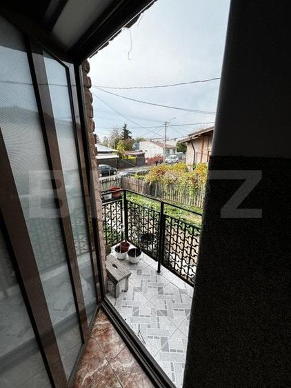 Casă individuală cu 6 camere cu Canalizare în Est