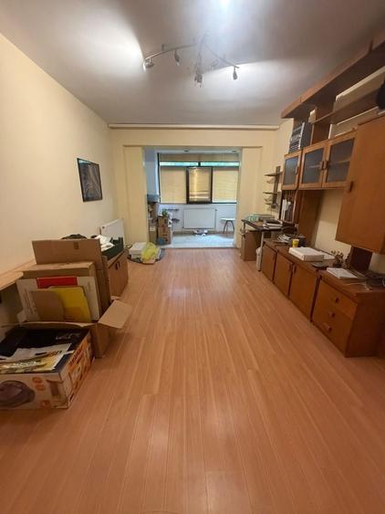 Apartament cu 3 camere decomandat, mobilat în Viziru 3