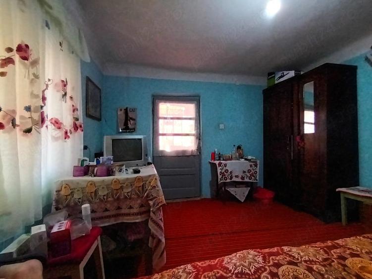 Casă cu 3 camere cu Teren 1736 Mp în Martalogi