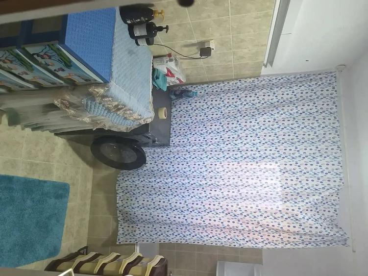 Apartament cu 3 camere semidecomandat în Țiglari