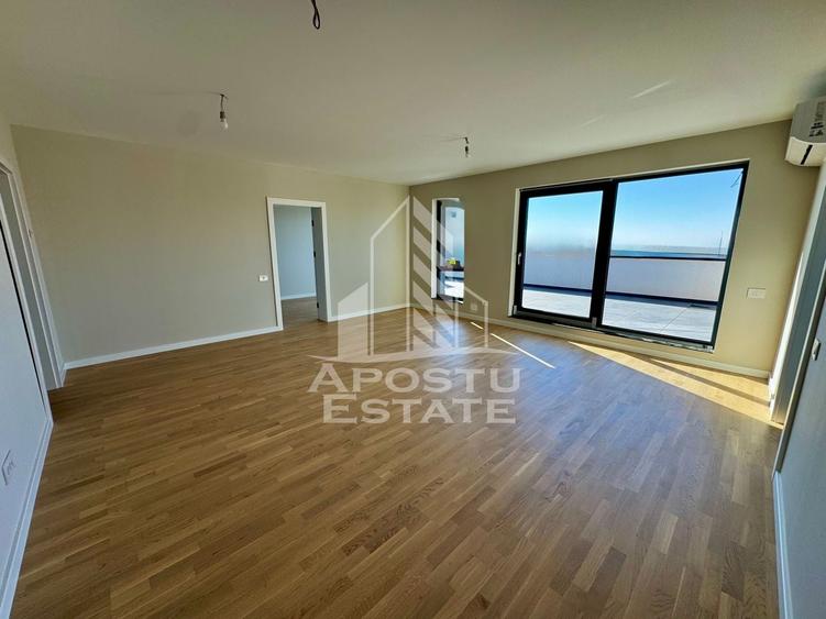 Apartament cu 3 camere decomandat în Torontalului