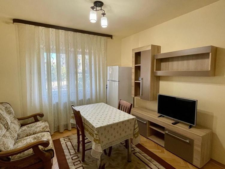 Apartament cu 2 camere decomandat în Zorilor