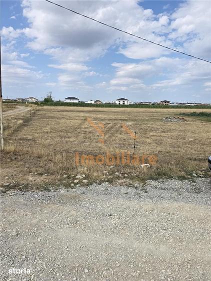 Teren de 568 mp, în Sânmartin