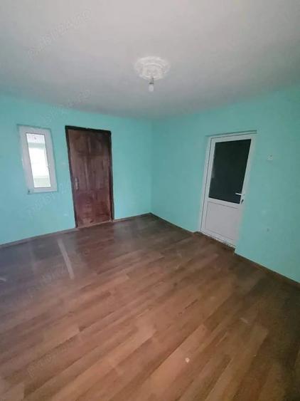 Casă cu Teren 1600 Mp în Ciulnița