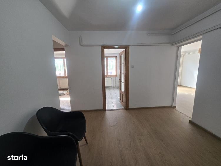 Spațiu comercial, de 67 mp, în Central