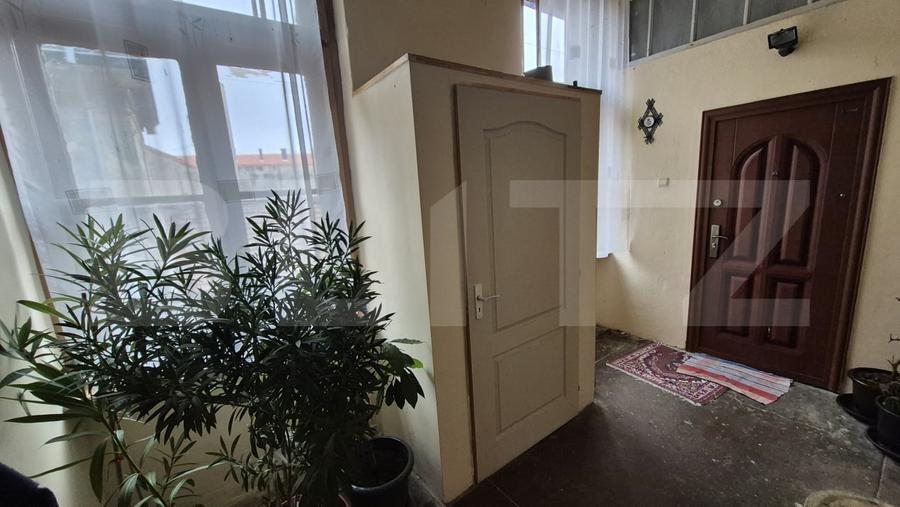 Apartament cu 2 camere semidecomandat, mobilat în Ultracentral