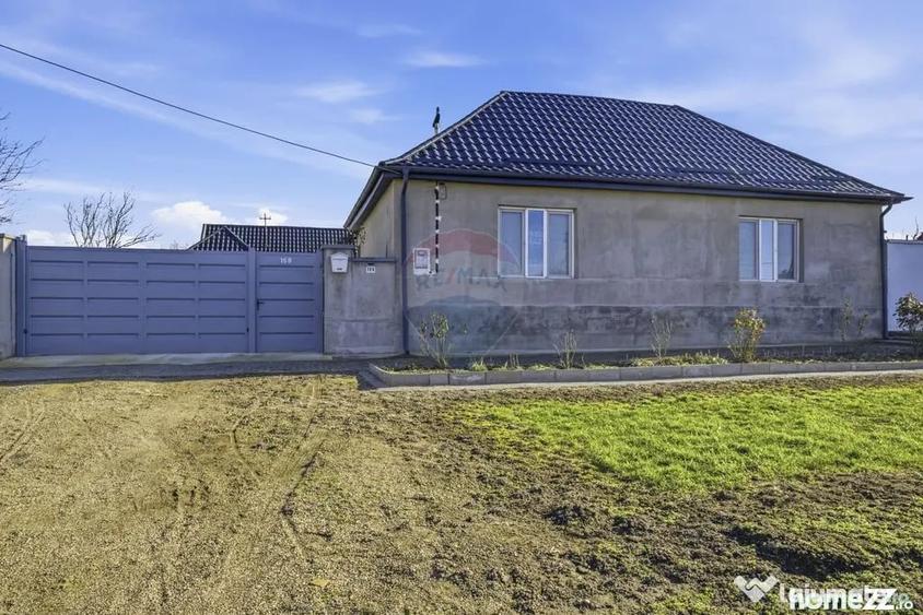 Casă cu 3 camere cu Teren 1439 Mp în Satu Mare