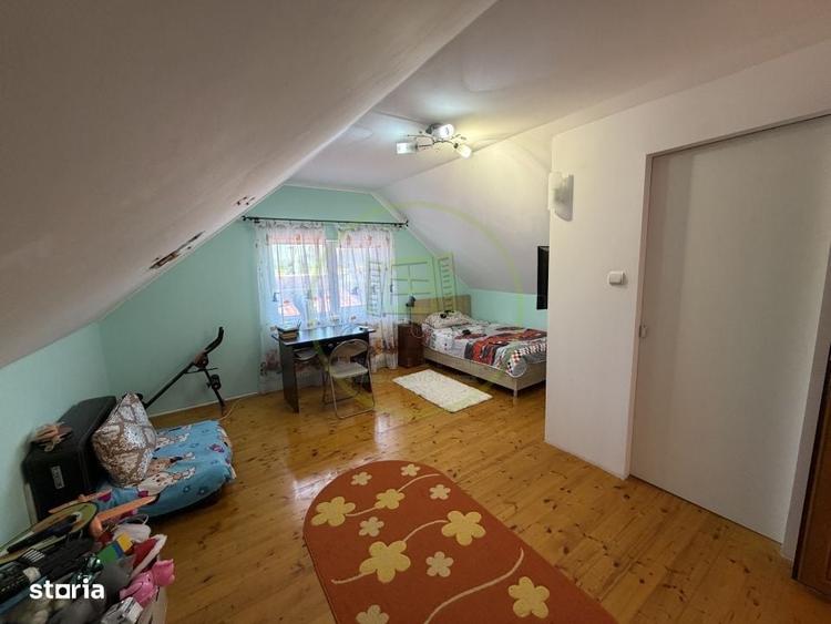 Casă cu 4 camere decomandat în Central