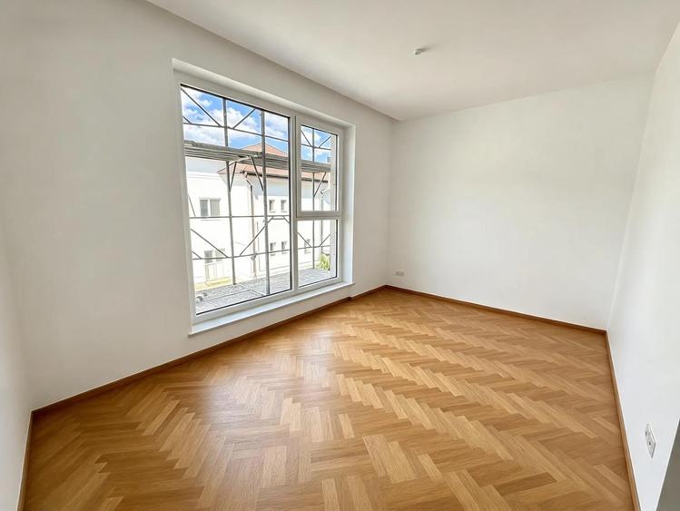 Apartament cu 4 camere decomandat în Apărătorii Patriei