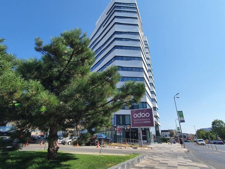 Birou, de 308 mp, în P-ța Muncii