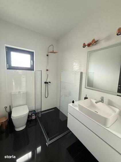 Casă cu 2 camere cu Teren 498 Mp în Central