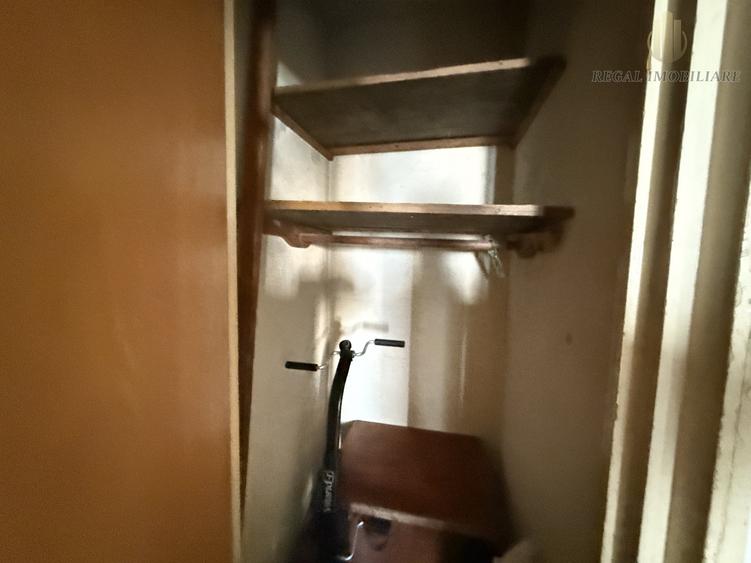 Apartament cu 3 camere decomandat în Drumul Taberei