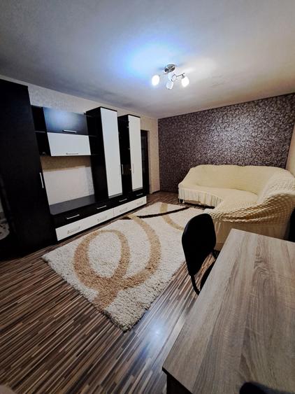 Inchiriez apartament cu 3 camere, 70 m2, Mircea cel Batran, etaj 1 - 4
