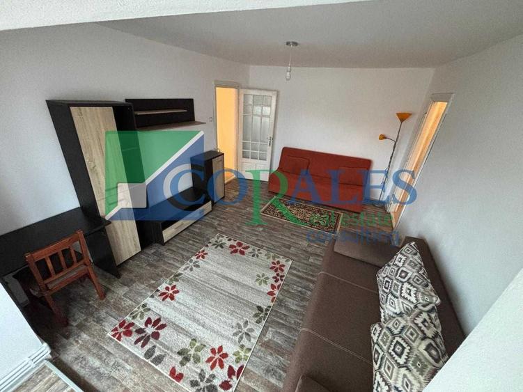 Apartament cu 2 camere semidecomandat, mobilat în Lipovei