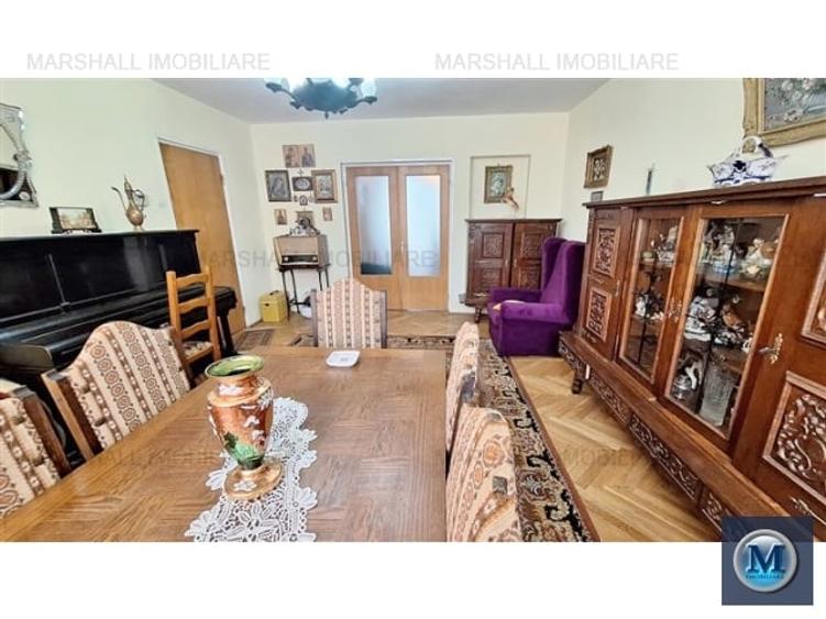 Apartament cu 4 camere decomandat, mobilat în Sud