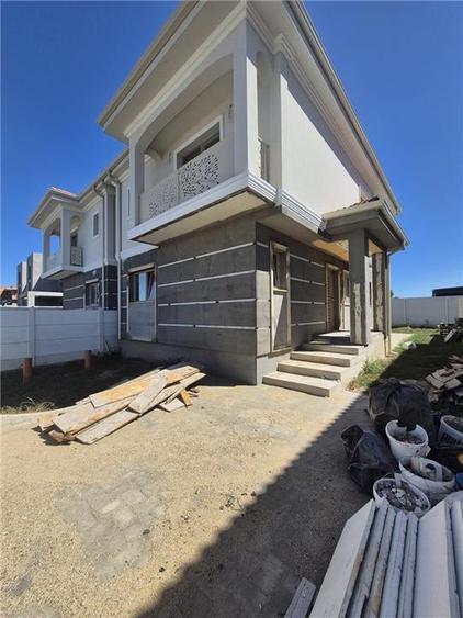 Duplex cu 4 camere cu Teren 280 Mp în Moșnița Nouă