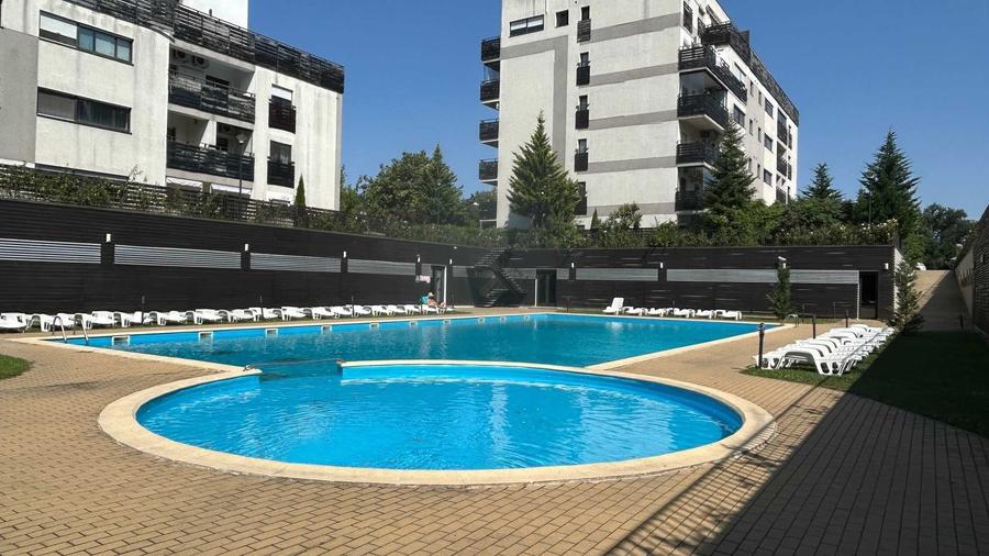 Apartament cu 3 camere decomandat în Băneasa