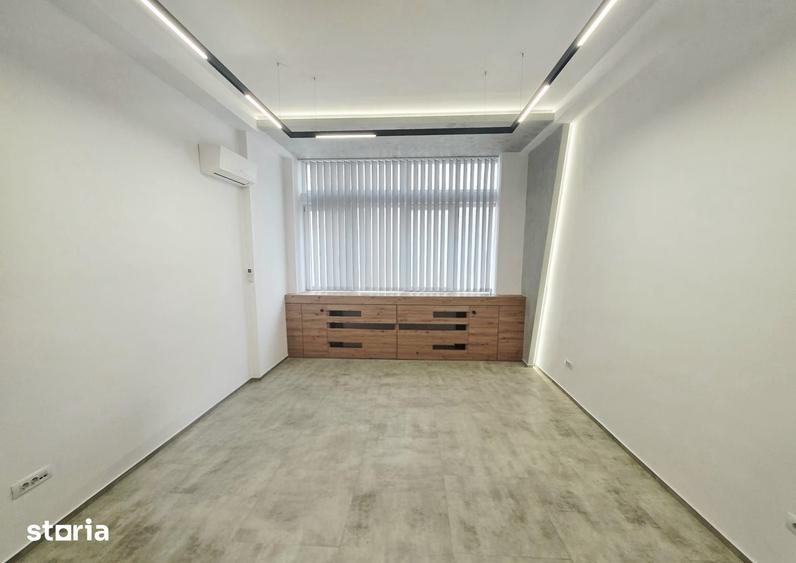 Spațiu comercial, de 23 mp, în Baza 3