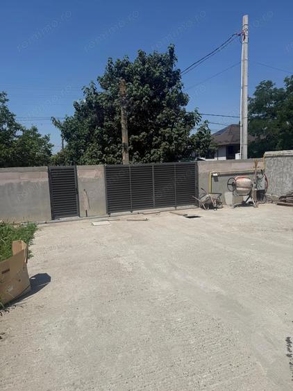 Casă cu Teren 643 Mp în Costi