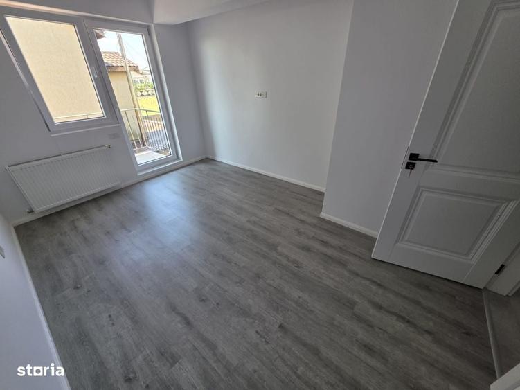 Apartament cu 3 camere decomandat în Dobroești