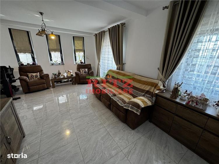 Casă cu 4 camere cu Teren 560 Mp în Ultracentral