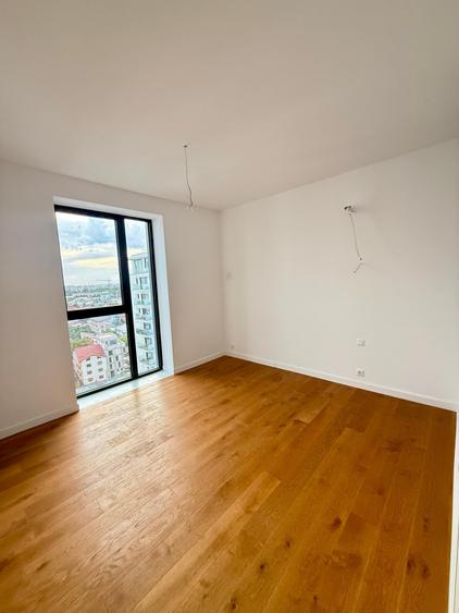 Apartament cu 3 camere semidecomandat în Cotroceni