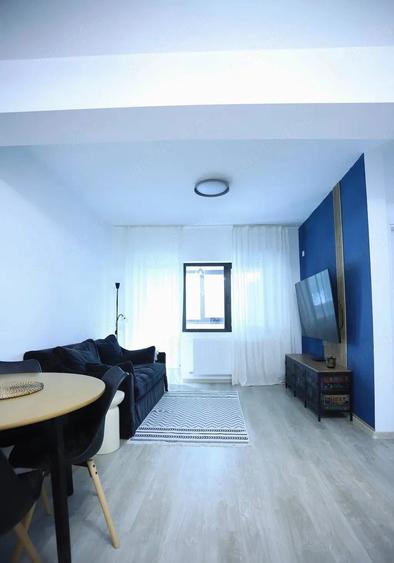 Apartament cu 2 camere decomandat în Păcii