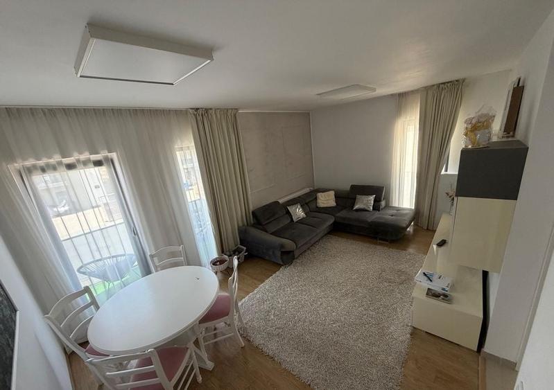 Apartament cu 2 camere decomandat, mobilat în Borhanci