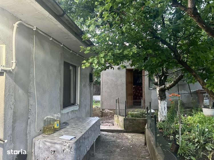 Casă cu 3 camere în Valea Lupului