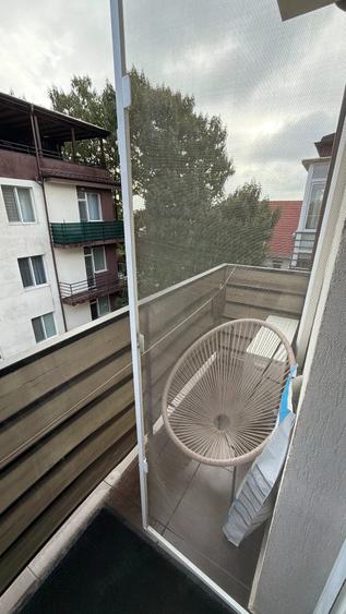 Apartament cu 3 camere decomandat în 1 Decembrie