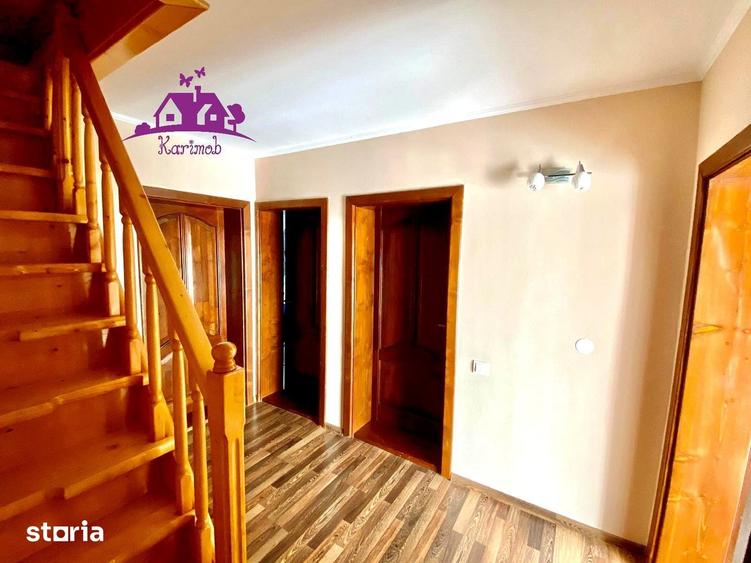 Casă cu 7 camere cu Teren 600 Mp în Sânmartin