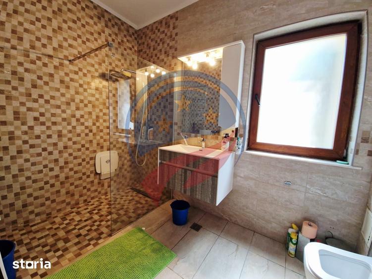 Casă cu 5 camere cu Teren 2936 Mp în Coșoveni