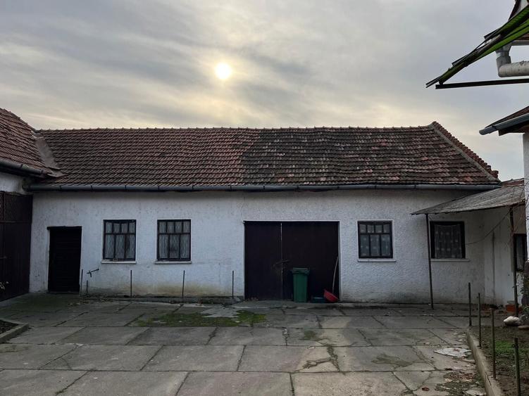 Casă cu 4 camere în Cladova