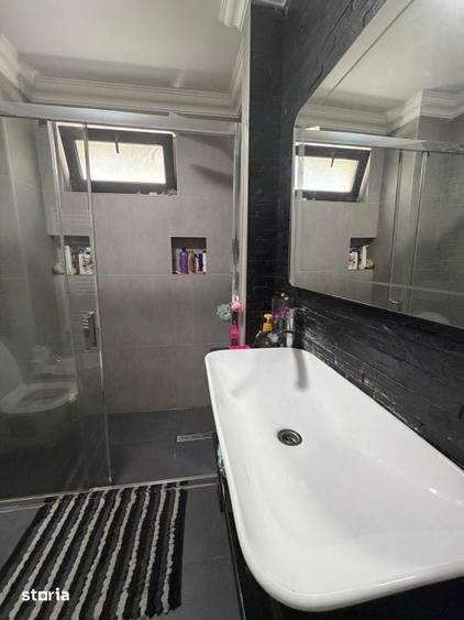 Casă cu 5 camere decomandat cu Teren 448 Mp în Solonț