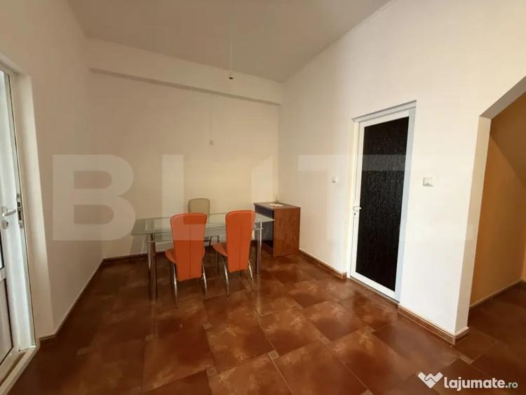 Apartament cu 2 camere semidecomandat, mobilat în Micro 17