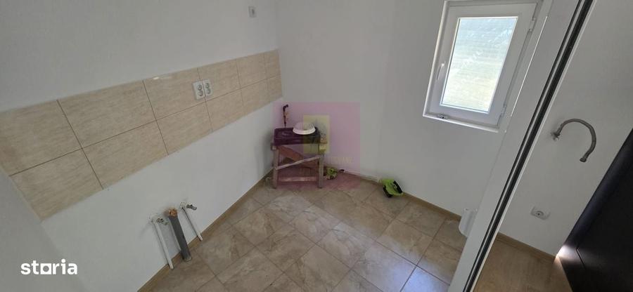 Casa cu 2 camere de vanzare in Campina - 8