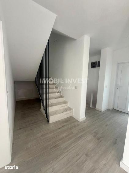 Casa cu CF, P+E | 4 camere | Terasa pe acoperis | finisata - 178.000E - 1