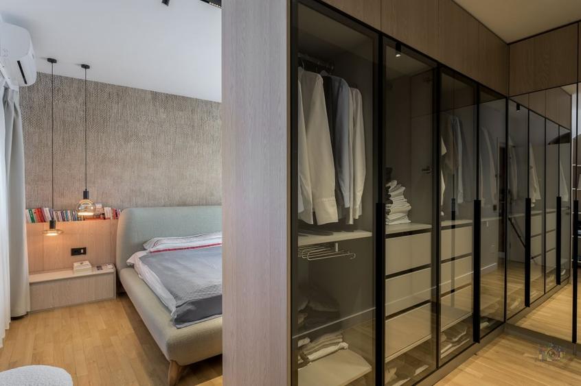 Apartament cu 4 camere semidecomandat în Eminescu