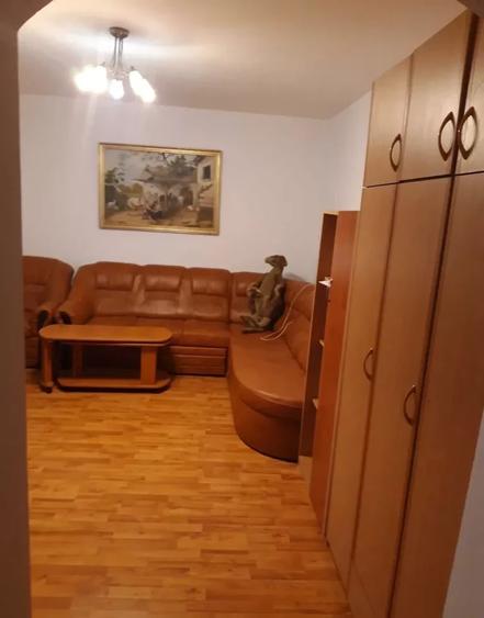 Apartament cu 3 camere decomandat, mobilat în Brâncoveanu