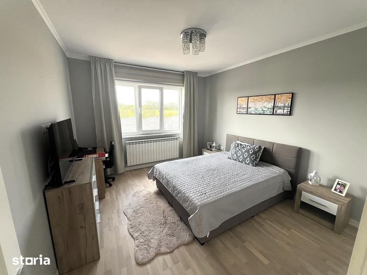 Casă cu 4 camere cu Teren 1500 Mp în Halmeu