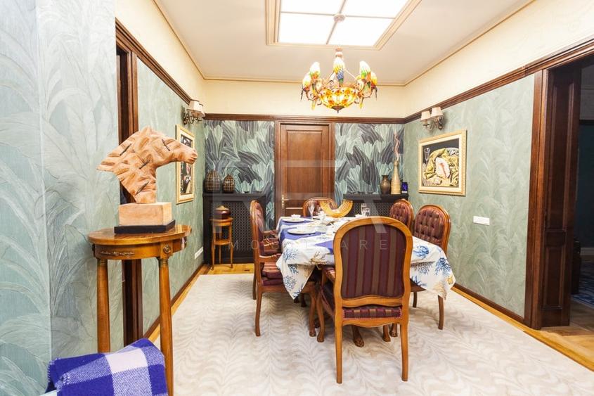 Apartament cu 6 camere decomandat, mobilat în Armeneasca