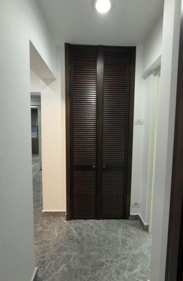 Apartament cu 3 camere decomandat în Giurgiului