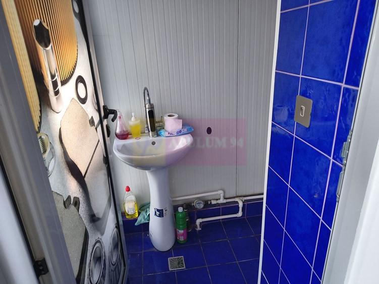 Spațiu comercial, de 25 mp, în Cățelu